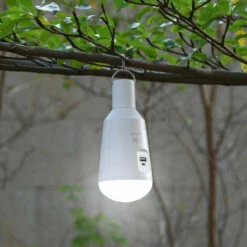 LEDKIA Ampoule LED E27 Portative 7W Avec Chargeur Solaire Blanc Ice 8000K - Blanc Ice 8000K -Luminaire solaire Soldes 2022 16247329 4