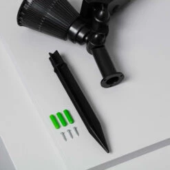 LEDKIA Spot LED Solaire Meillion Sur Piquet IP65 Blanc Neutre 3800K - 4200K - Blanc Neutre 3800K - 4200K -Luminaire solaire Soldes 2022 29597686 4