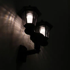 MOHOO Appliques Murales à énergie Solaire LED Double Tête étanche Rétro Vintage Crépuscule à L'aube Contr?le De La Lumière Paysage Jardin Extérieur Cl?ture Décoration Maison (blanc Chaud Double Têtes) -Luminaire solaire Soldes 2022 58682184 3