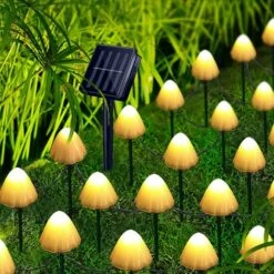 BAICCCF Guirlande Solaire 30 PCS Lampes Solaires Champignons, 8 Modes Guirlande Lumineuse Extérieure Avec Batterie 800Mah Lampe De Jardin Étanche Pour Jardin Mariage Fête De Noël (Blanc Chaud)